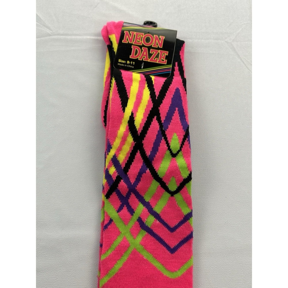 Neon Daze Neon Pink Crew Socks Geometric Abstract 80s Retro Size 9-11 NWT - Picture 3 of 7